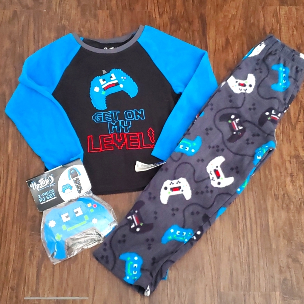 Boys Gamer Pajama Set size 8 NEW
